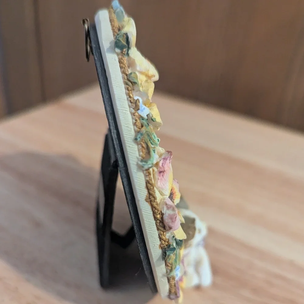 VTG Hand Painted Resin Floral Cat Frame Whimsy Cottagecore Cat Lover 2002